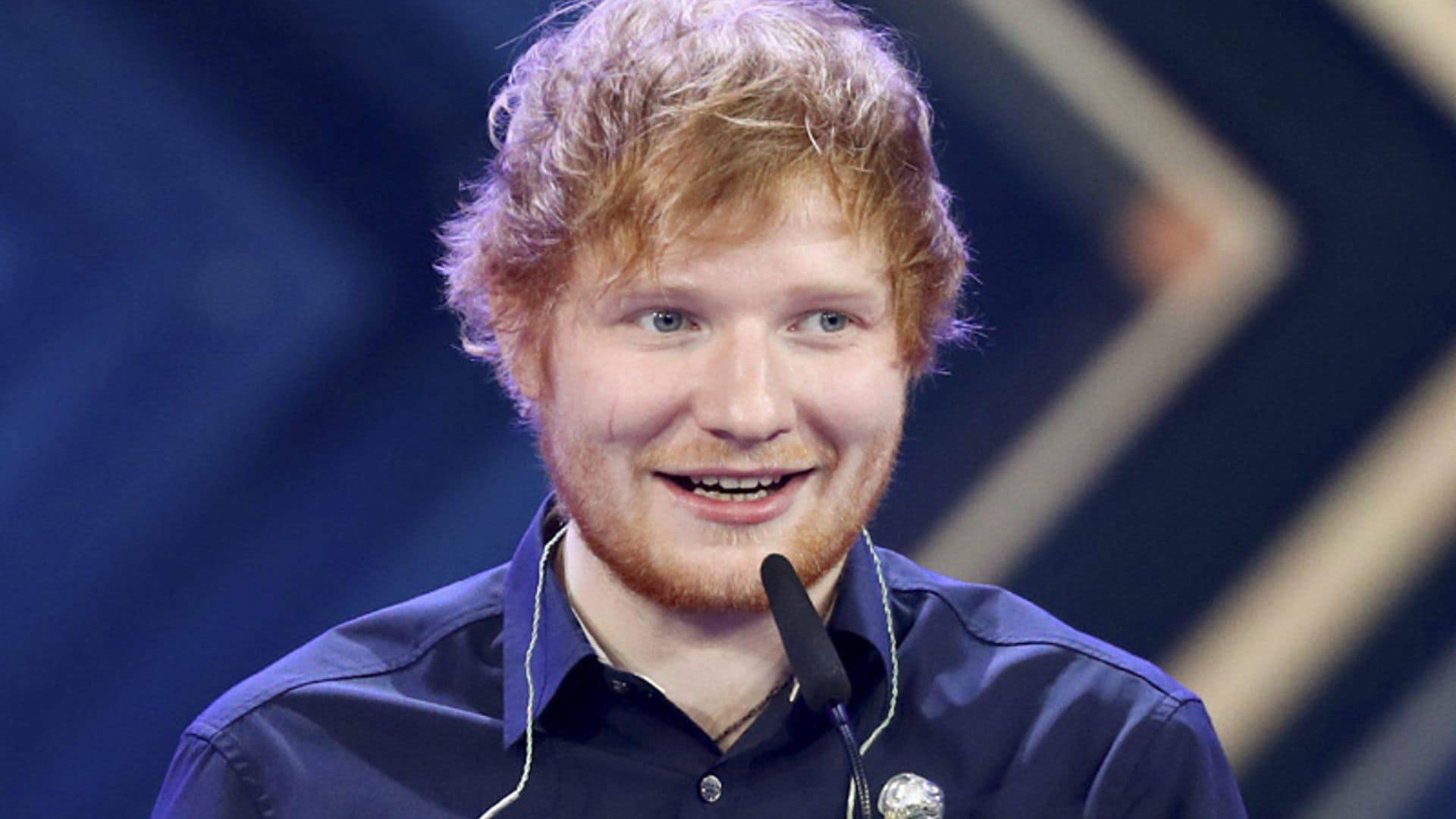 ¡Ya ha habido boda! Ed Sheeran revela que es un hombre casado y muestra su alianza