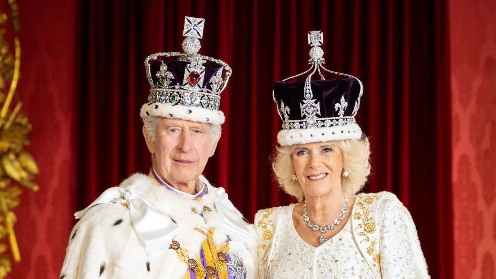 El primer retrato oficial de los reyes Carlos III y Camilla tras la coronación