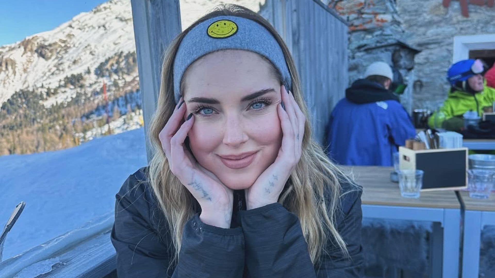 El maquillaje rejuvenecedor de Chiara Ferragni en sus vacaciones navideñas en la nieve