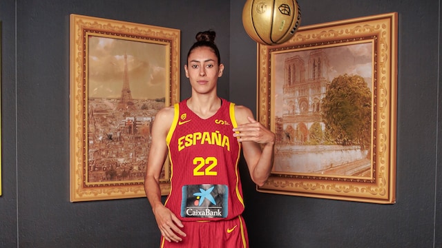 María Conde durante las fotos oficiales de la selección española de baloncesto femenino