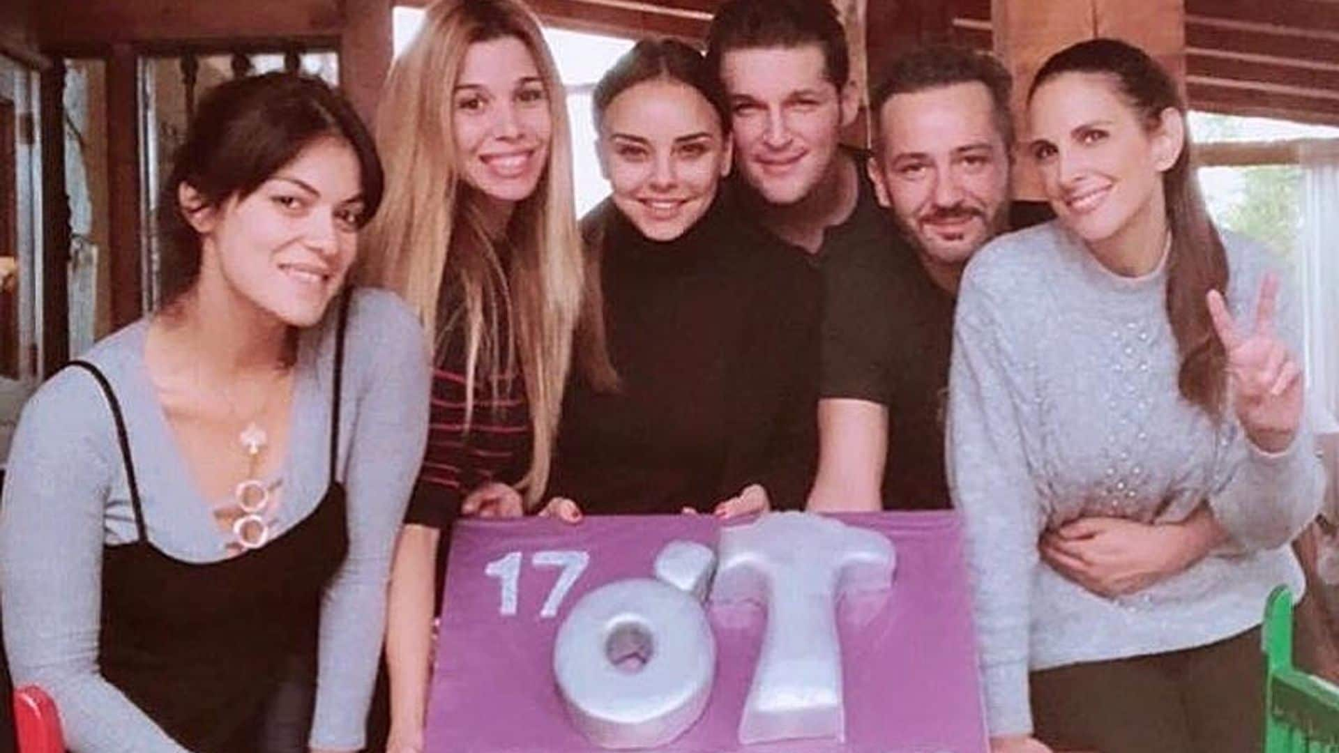 Los concursantes de OT 1 se reúnen para celebrar el 17º aniversario del concurso