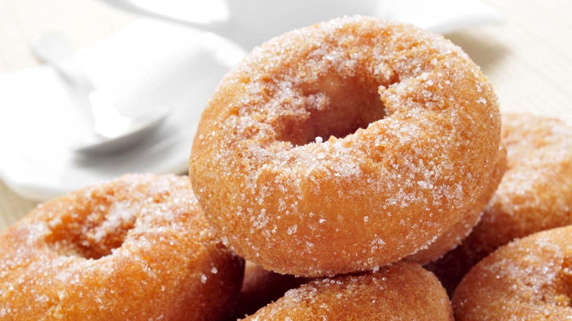 Rosquillas fritas con aroma de vainilla