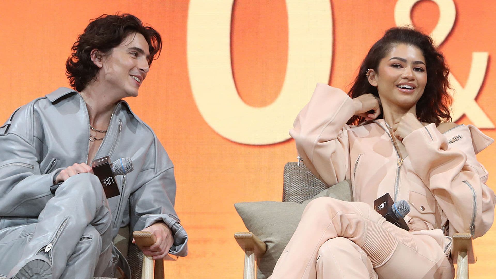 Zendaya y Timothée Chalamet apuestan por el mismo mono largo en Seúl para presentar 'Dune 2'