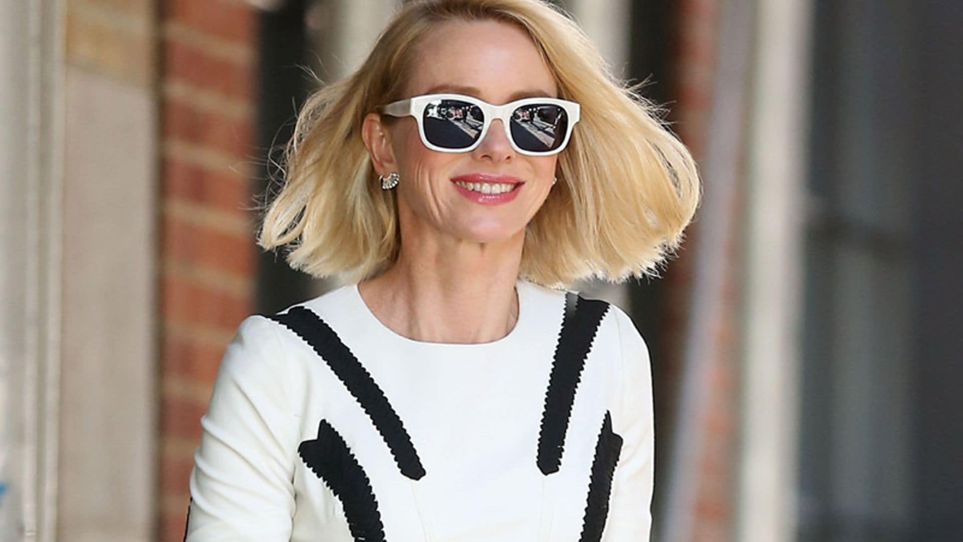 A Naomi Watts el amor le sienta muy bien