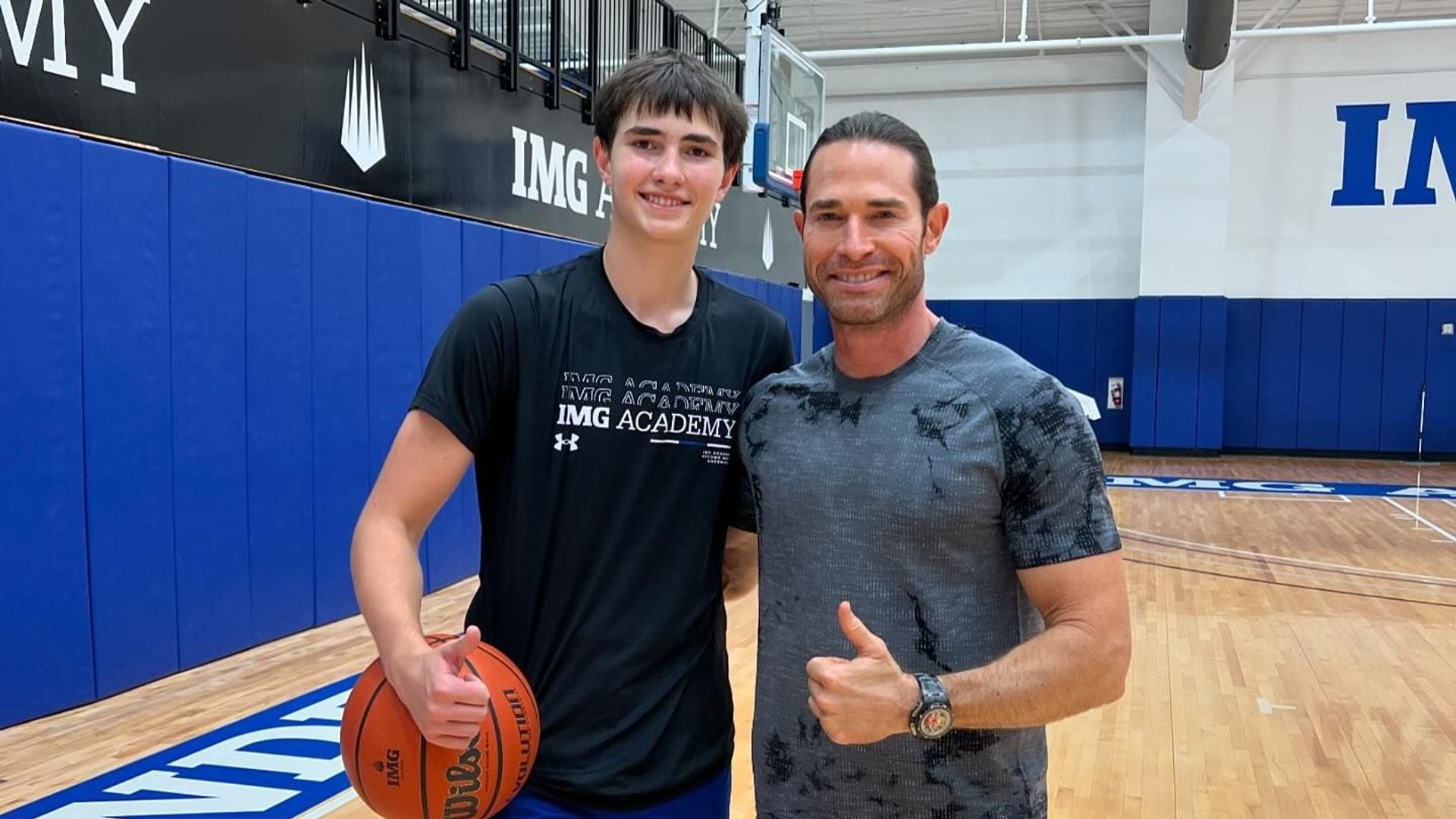 Sebastián Rulli celebra con orgullo el cumpleaños 15 de su hijo Santiago