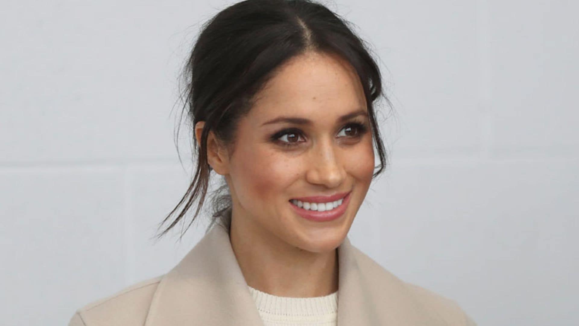 Meghan Markle se viste de Victoria Beckham y recupera una prenda simbólica