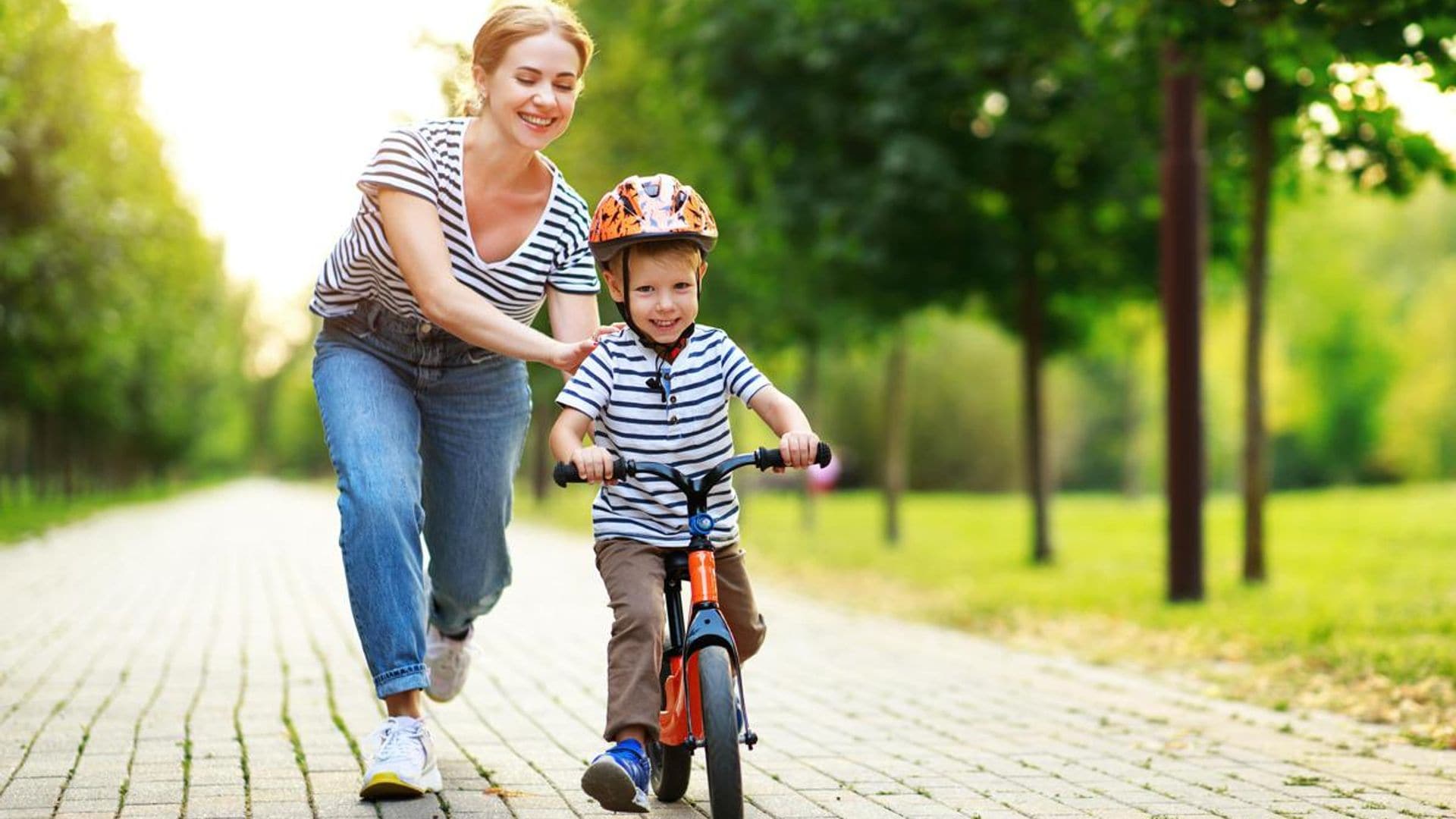 ¿Qué lesiones evita el casco y cuándo obliga la ley a que lo lleven los niños?