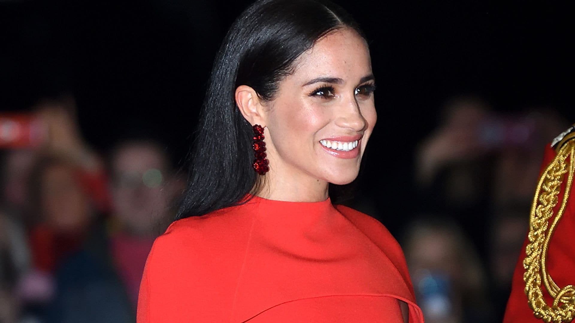 Uno de los últimos vestidos del armario 'royal' de Meghan Markle está ahora rebajado