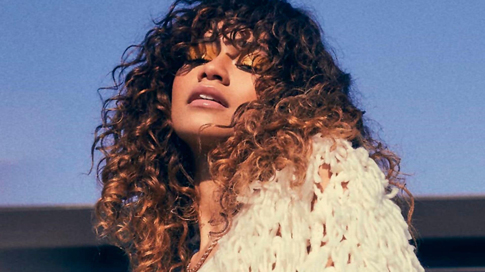 Zendaya también se une a la tendencia de los ‘selfies’ sin maquillaje