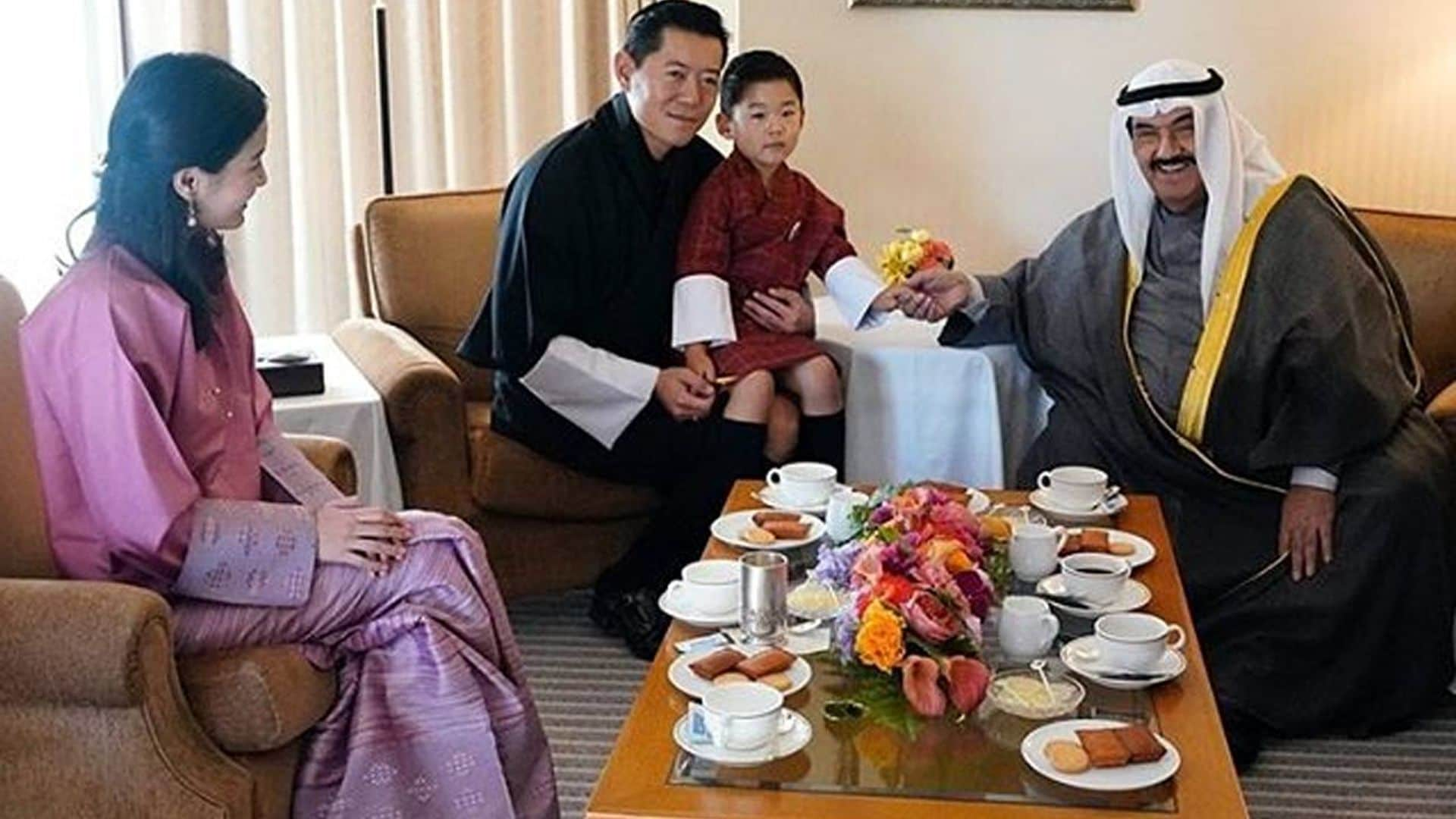 El príncipe de Bután, el invitado más joven (y adorable) de la entronización de Naruhito