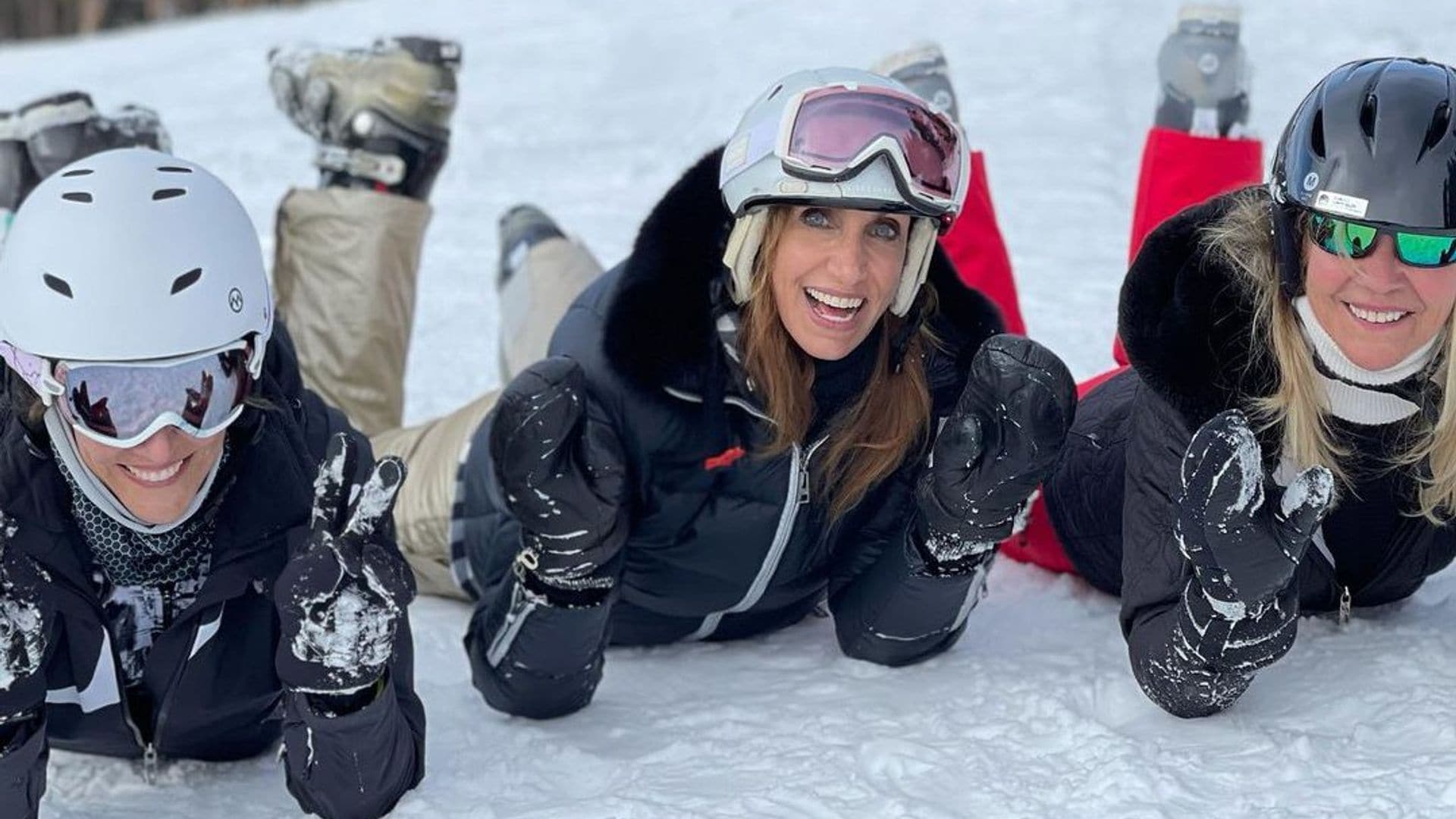 Así fueron las divertidas vacaciones familiares de Lili Estefan en la nieve