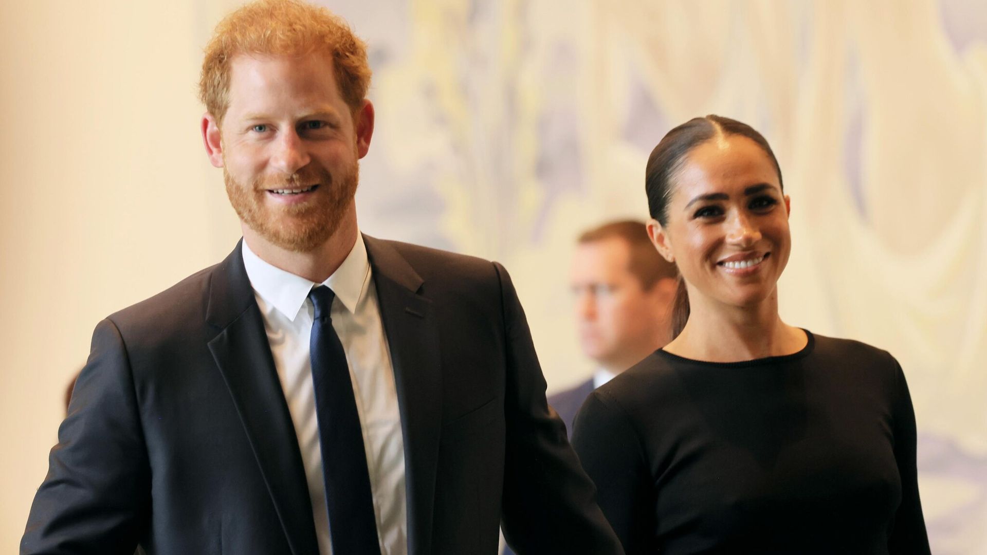 El príncipe Harry habla de sus hijos y revela que dudaba que sus genes de pelirrojo ‘resistieran’ a los de Meghan