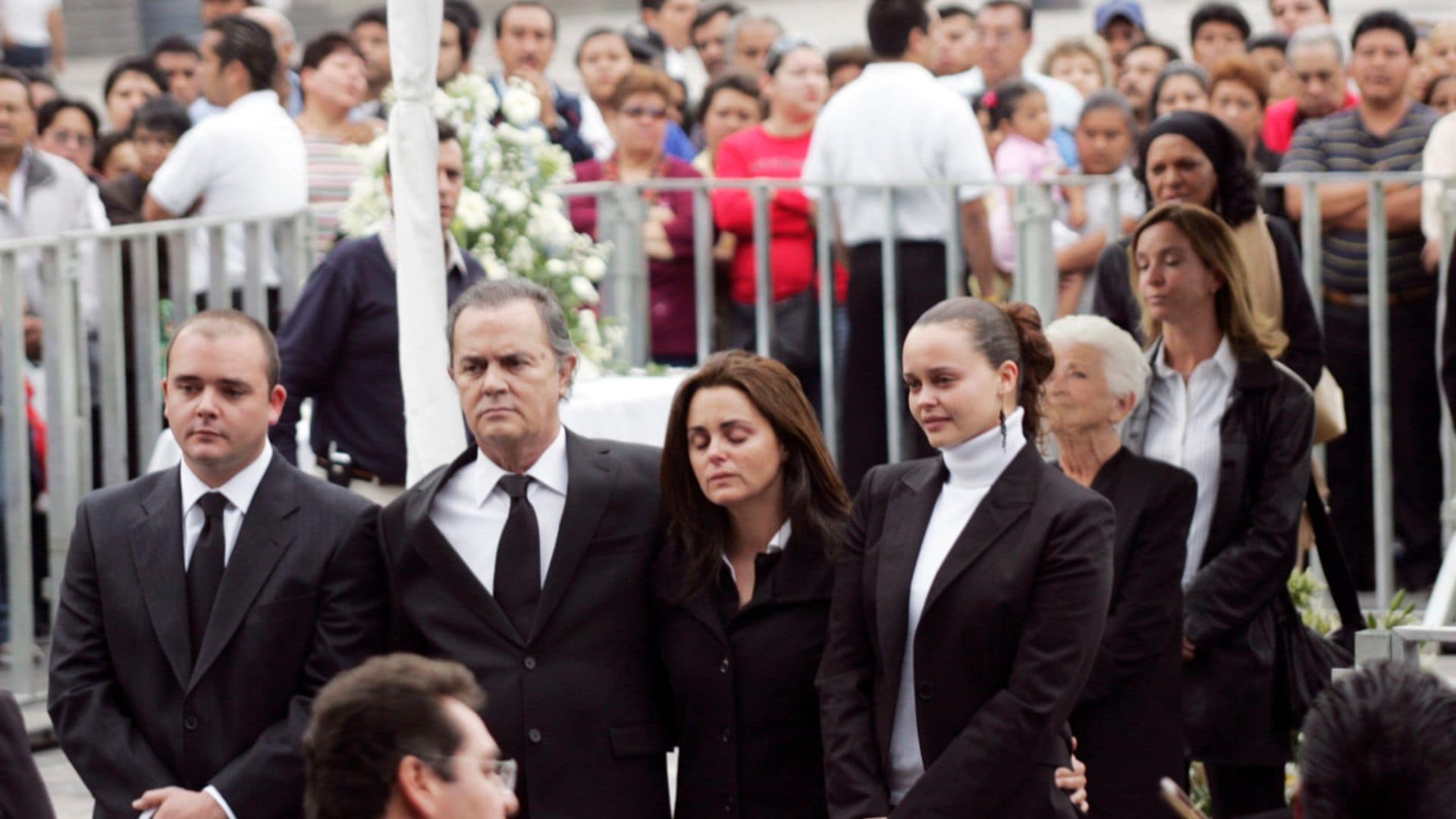 Así fueron las multitudinarias despedidas de otras grandes artistas: de Rocío Dúrcal a Lola Flores