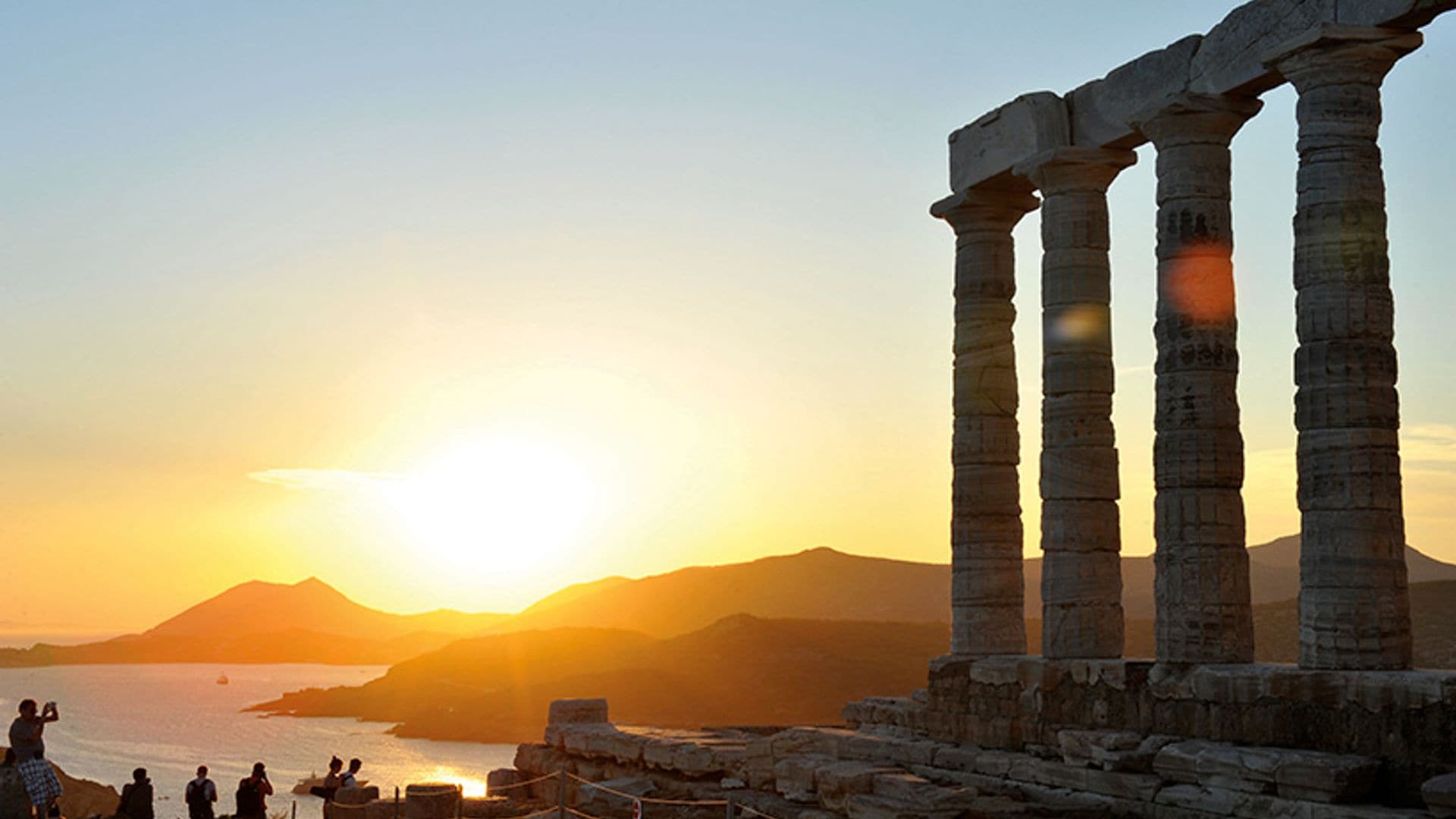 Una travesía por el Egeo de Atenas a Santorini, el mar de los héroes y los dioses