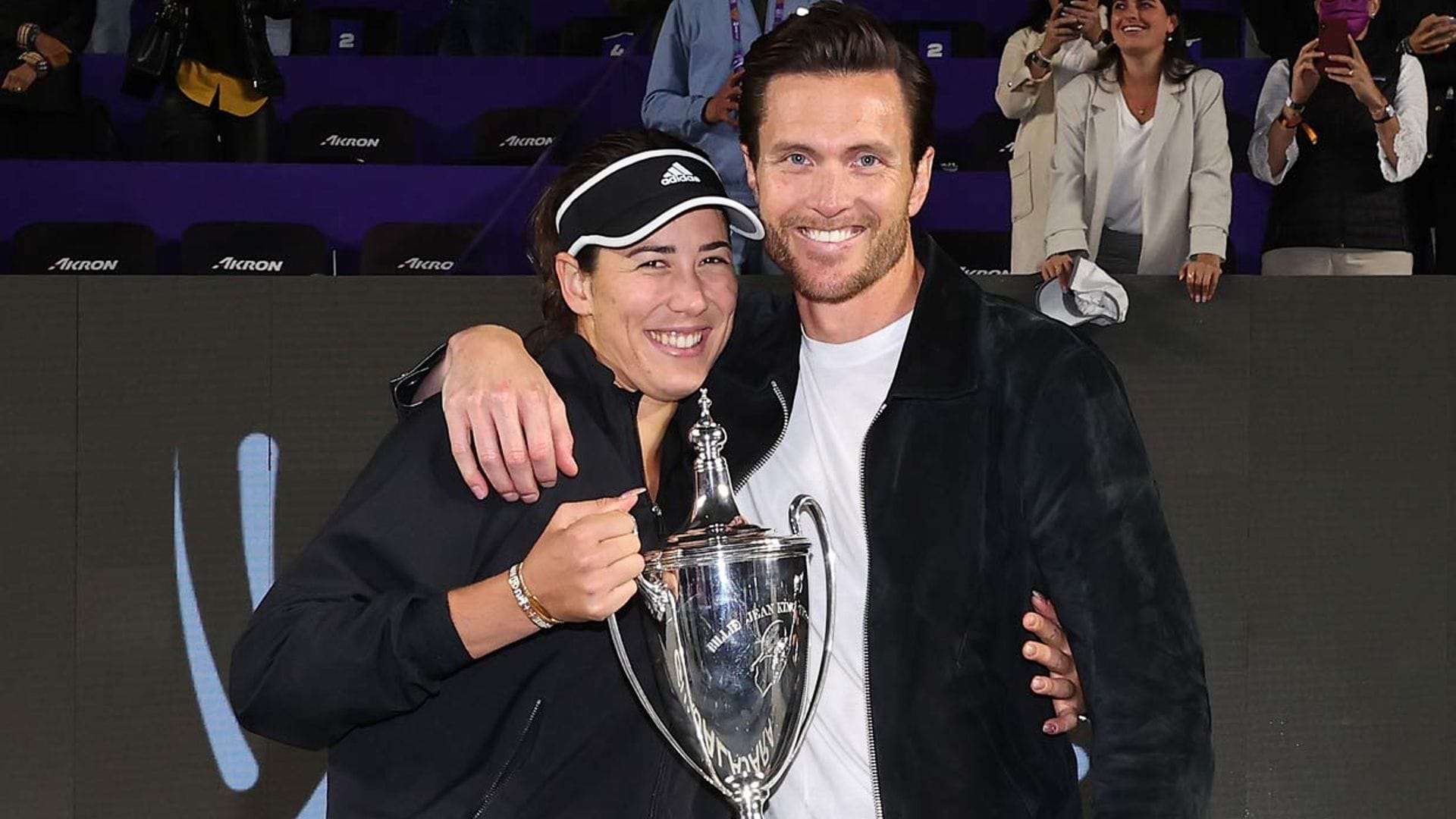 Las primeras imágenes juntos de Garbiñe Muguruza y su guapísimo novio, Arthur Borges