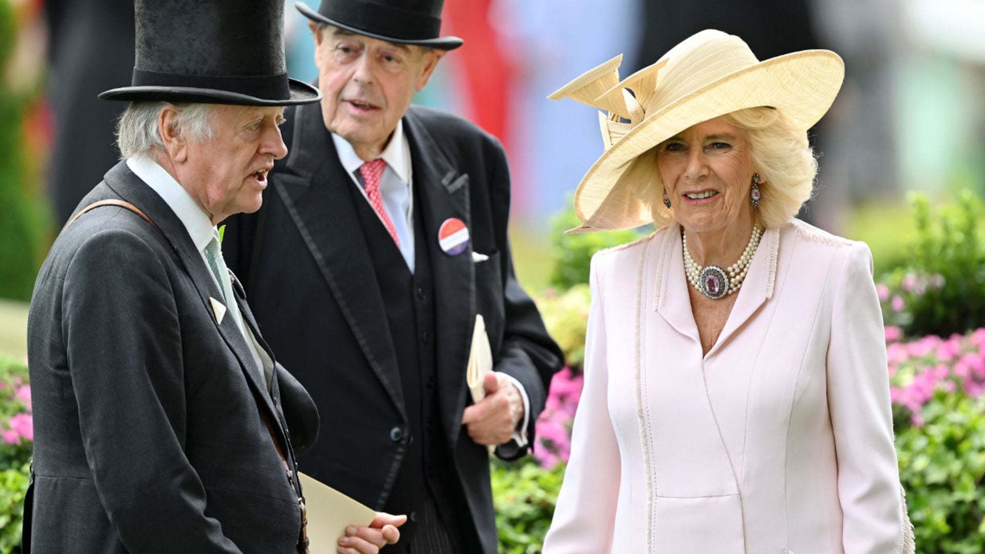 El reencuentro de los Reyes con el exmarido de Camilla marca el segundo día de Ascot