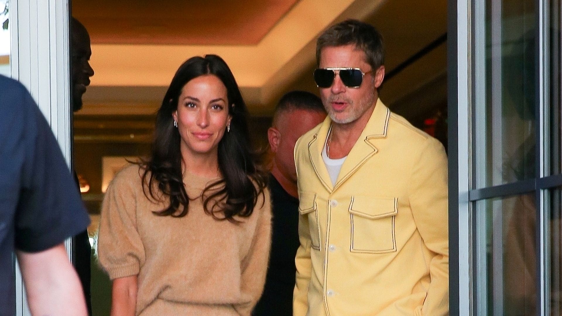 El romántico gesto de Brad Pitt hacia Inés de Ramón: ¡un colgante con su inicial!