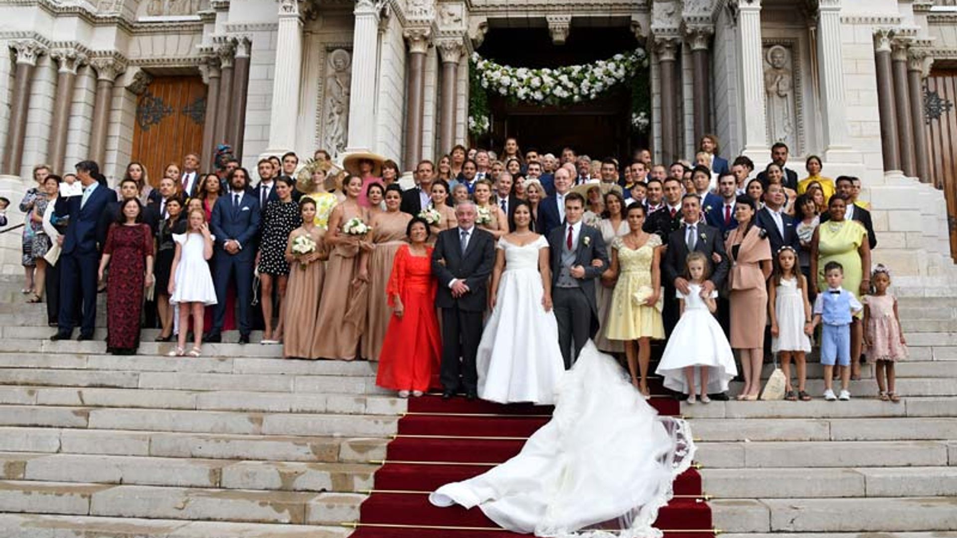 La foto familiar de la boda de Louis Ducruet y Marie Chevallier con los Grimaldi y ¿sin Charlene?