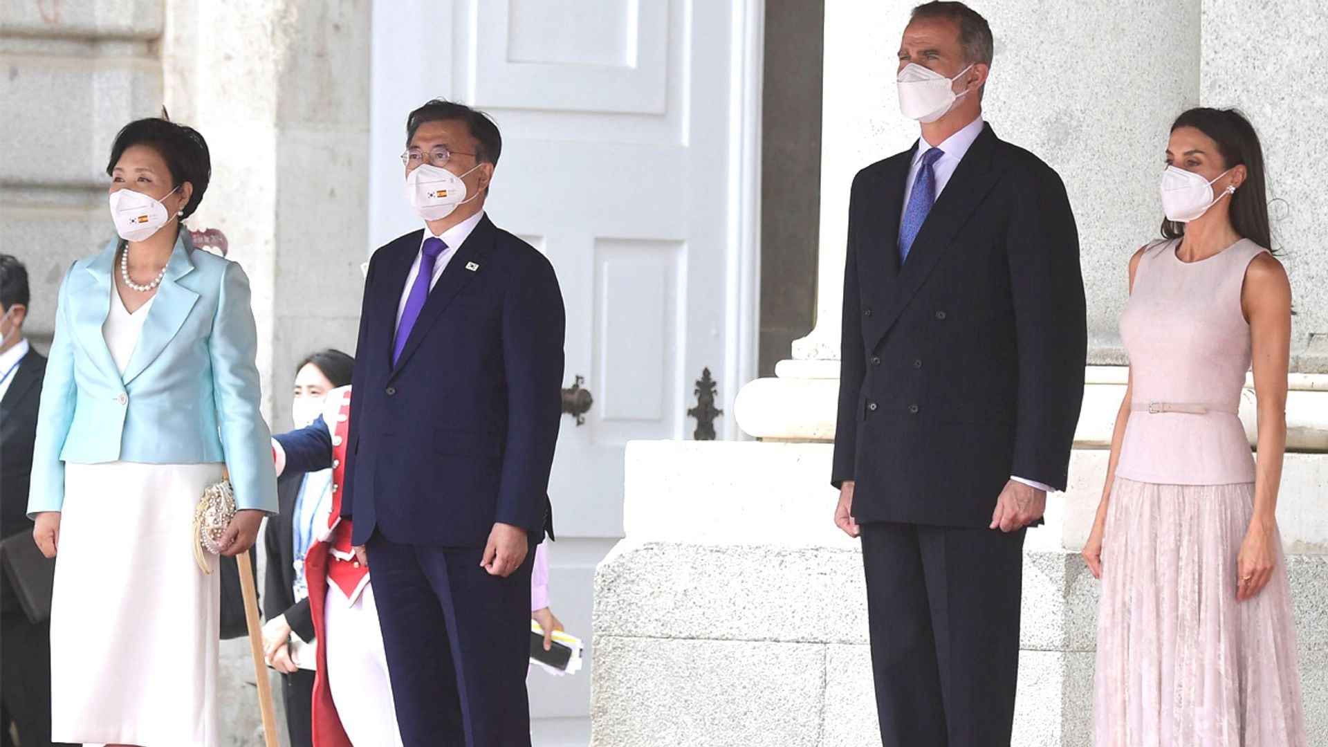 Los Reyes reciben al presidente surcoreano y su esposa en la primera visita de Estado tras la pandemia