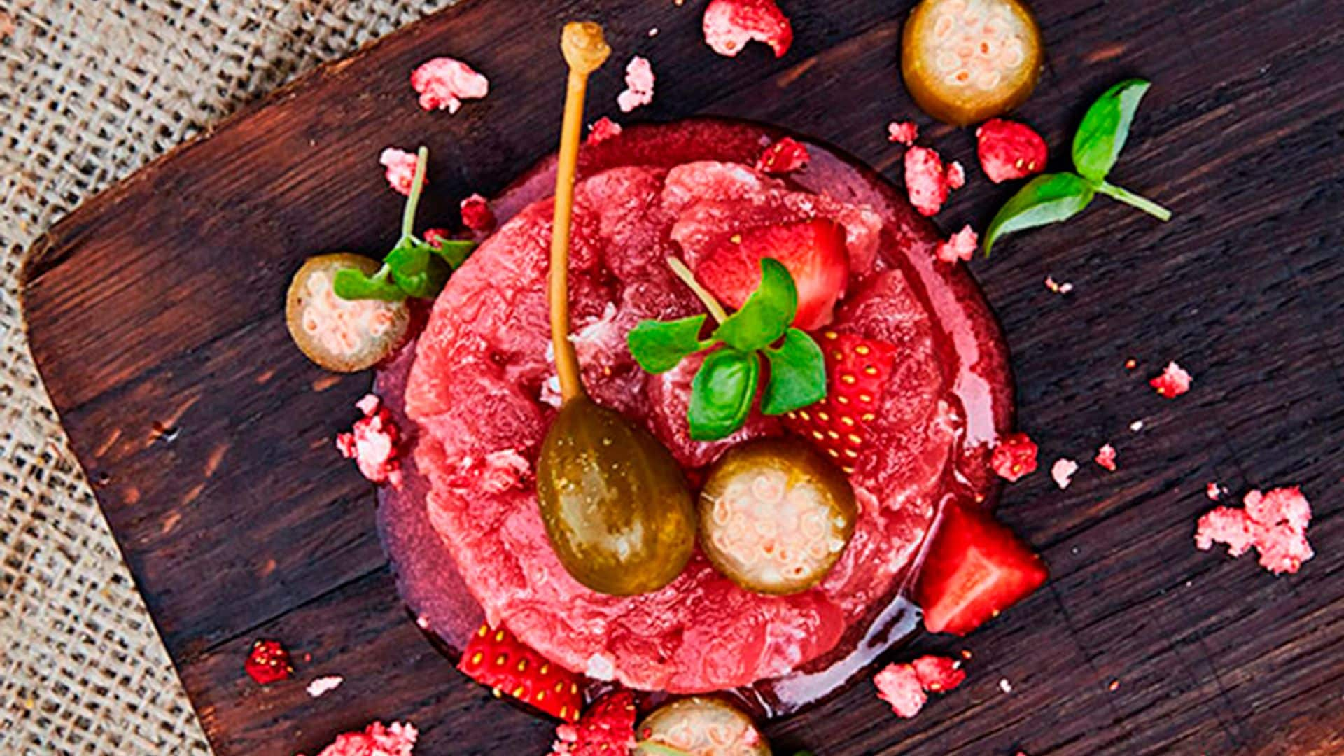 Tartar de atún con fresas