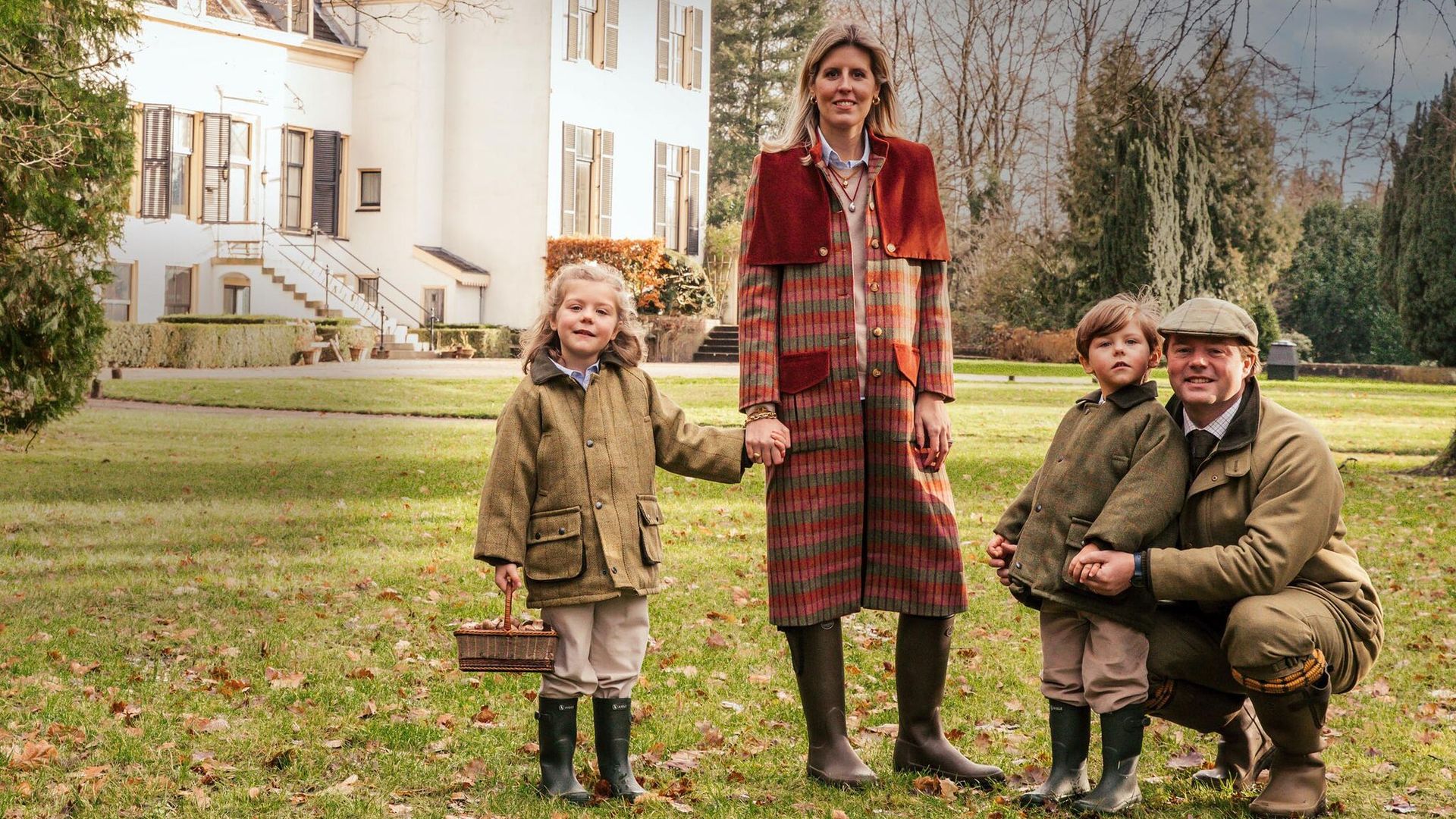 La casa ¡HOLA! de la semana: Entramos en Pijnenburg, la finca de cuento entre lagos y bosques de la familia Insinger