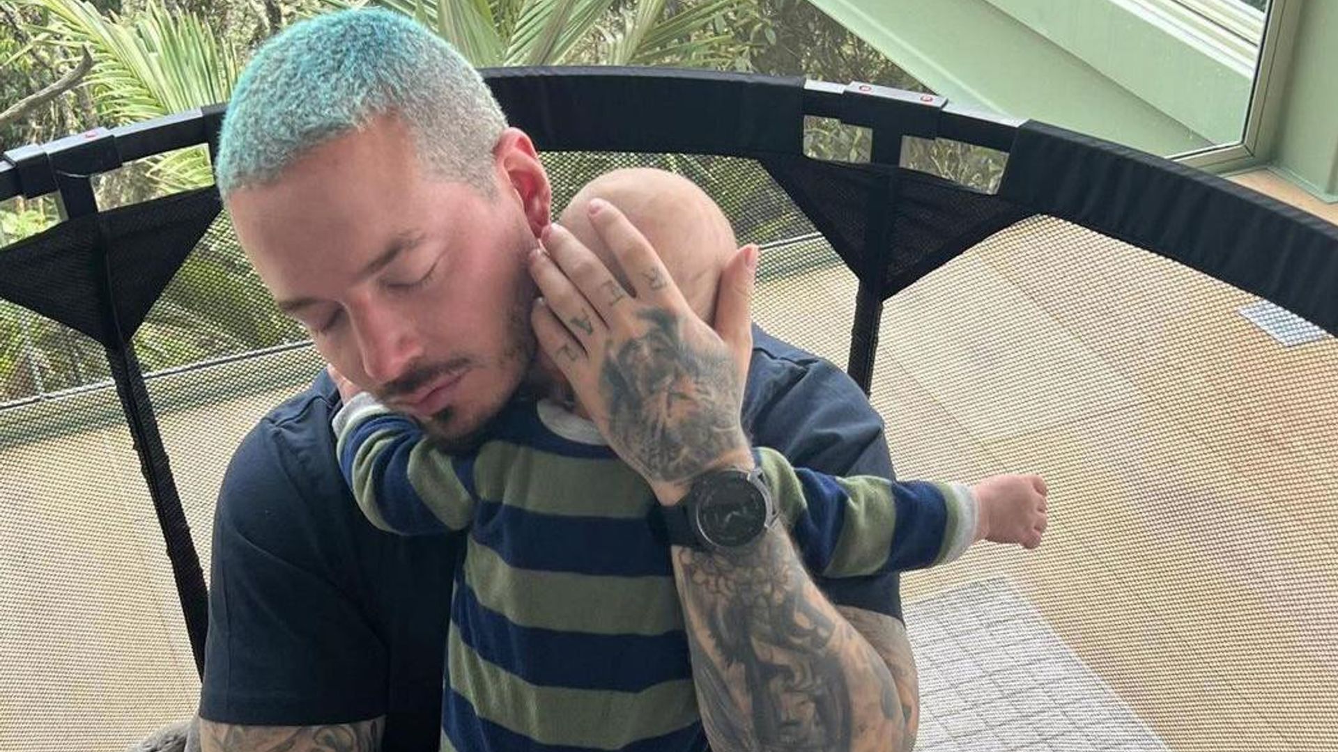 J Balvin nos obsequia una nueva foto de Baby Río, ¡y es adorable!