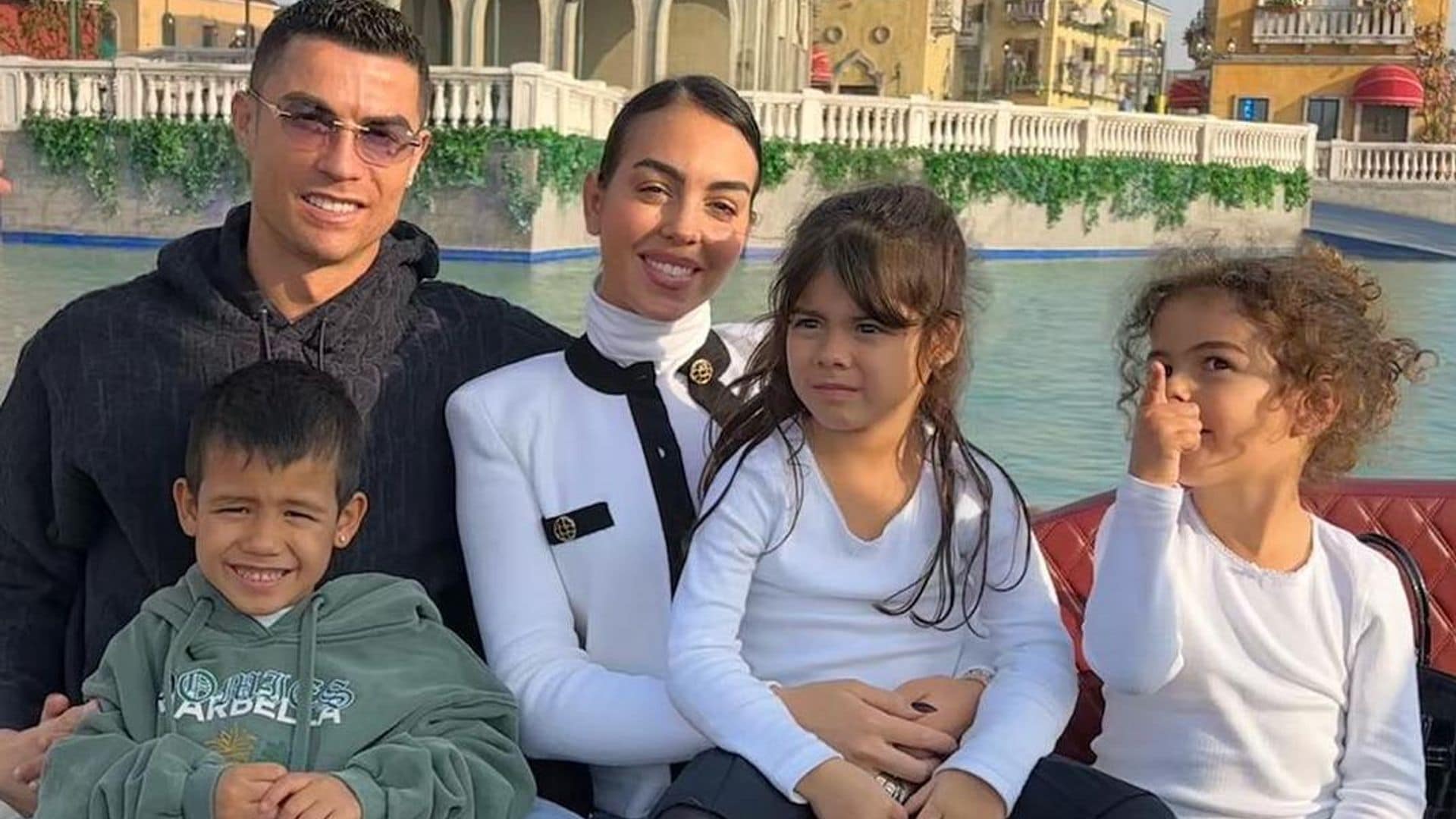 georgina rodr guez cristiano ronaldo y sus hijos