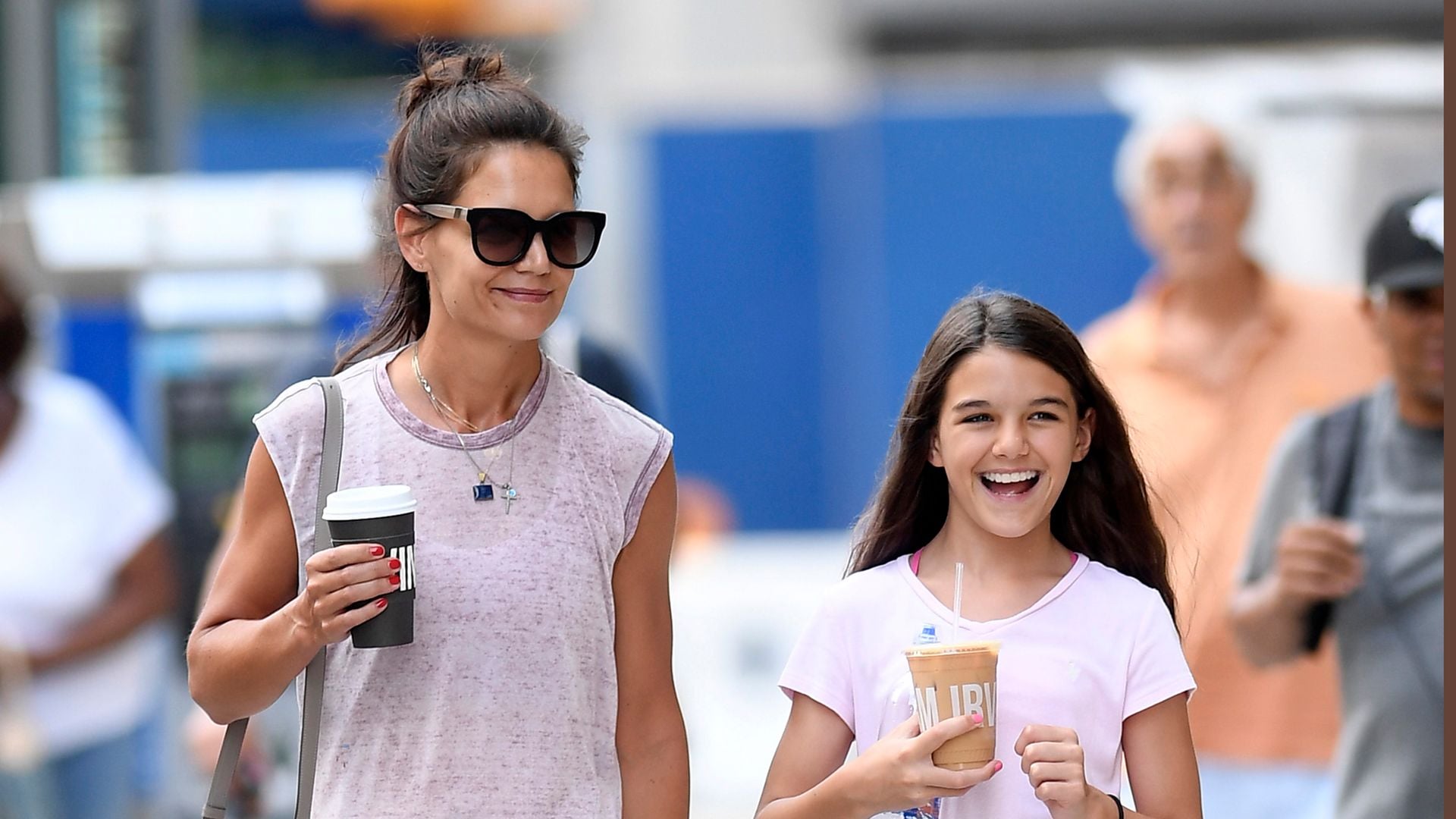 Suri Cruise y su madre Katie Holmes