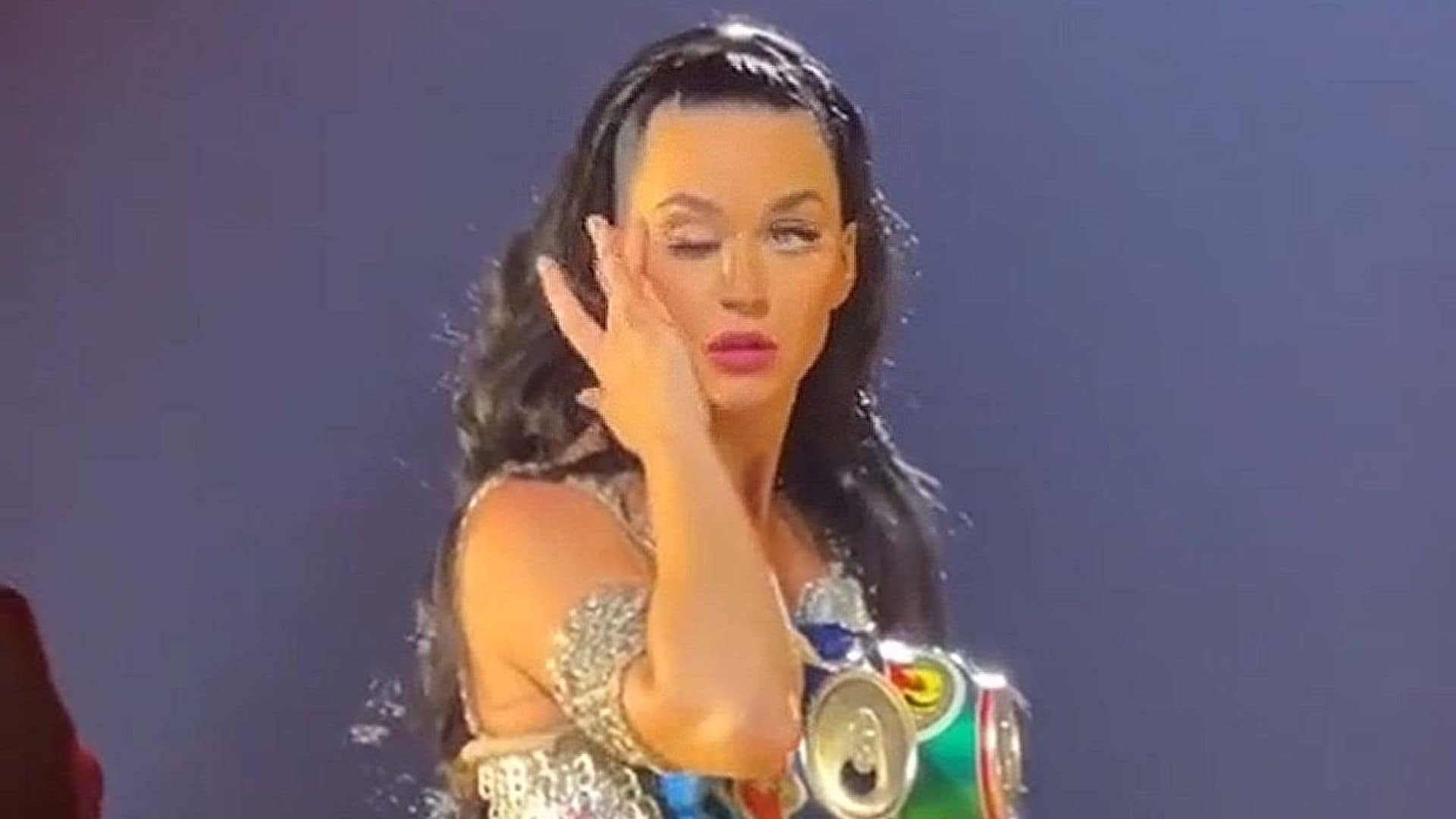 ¿Qué le ha pasado a Katy Perry en el párpado derecho?