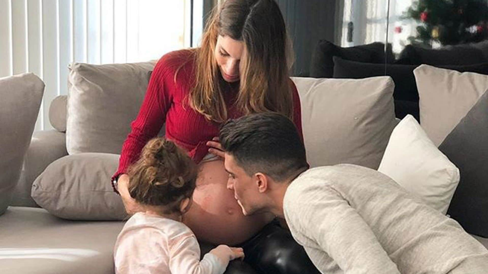 Melissa Jiménez y Marc Bartra serán padres de nuevo en 2018