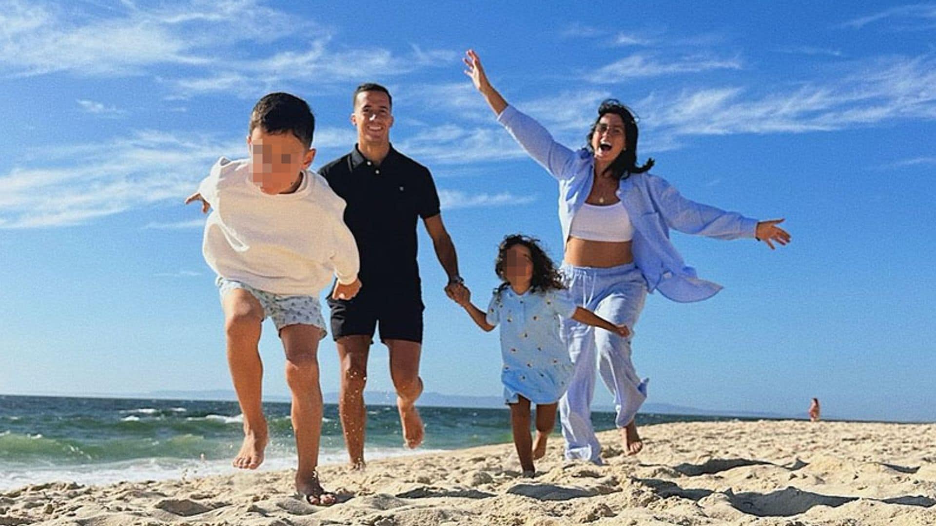 El lado más familiar de Lucas Vázquez con su mujer y sus hijos  durante sus vacaciones en Portugal