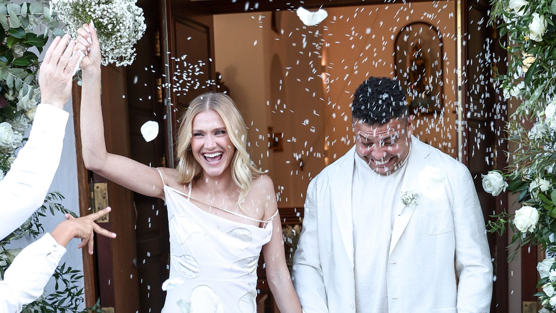 Las imágenes de la romántica boda de Ronaldo Nazario y Celina Locks en Ibiza