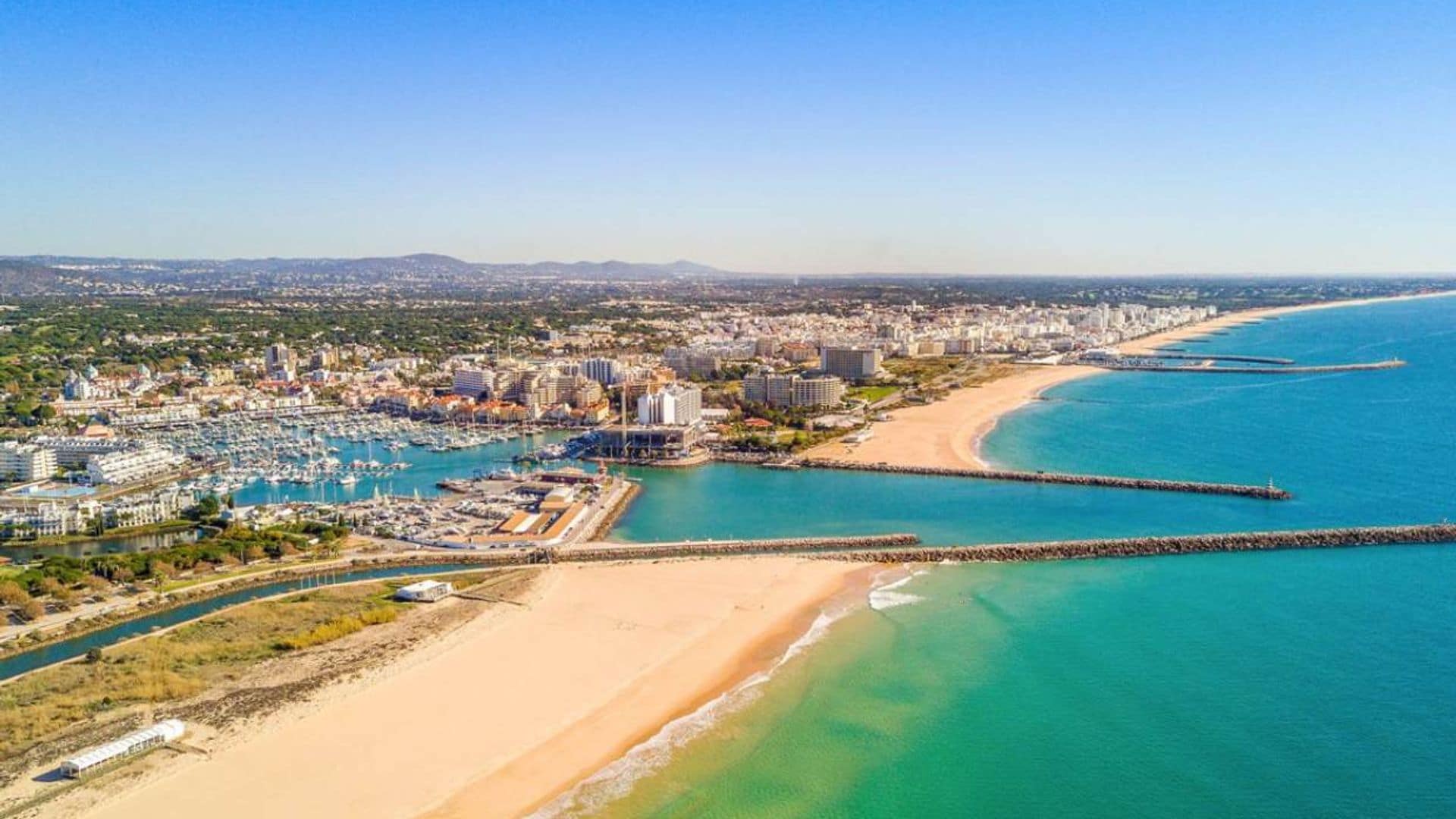 panoramica de vilamoura y su puerto deportivo