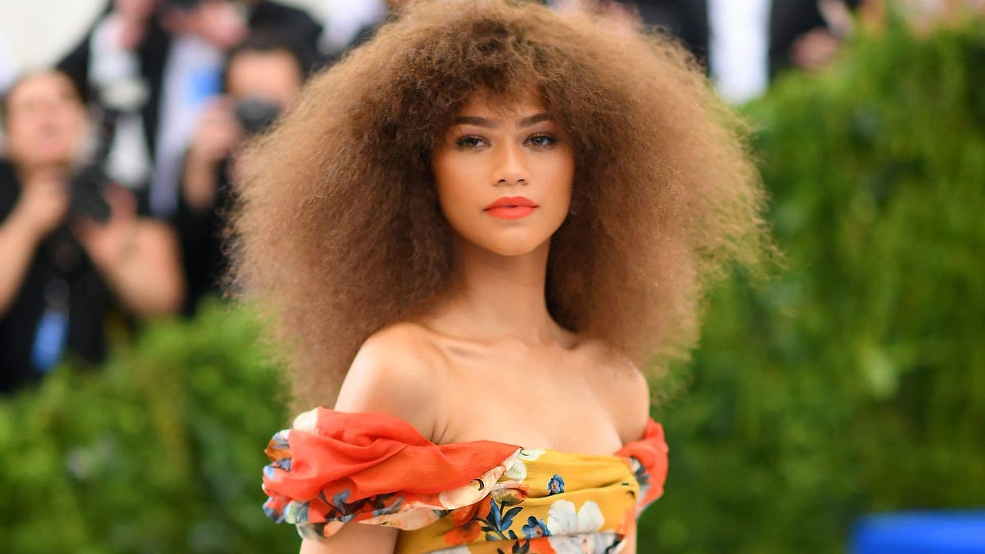 Zendaya dice 'no' a la gala MET, la noche en que sorprendía con sus cambios de imagen