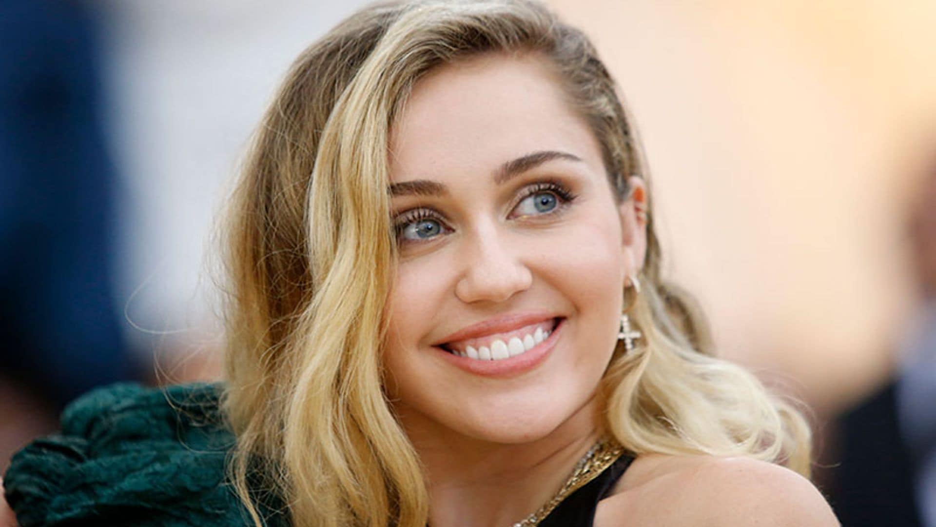 ¡Por partida triple! El regreso de Miley Cyrus que ha aliviado a sus fans