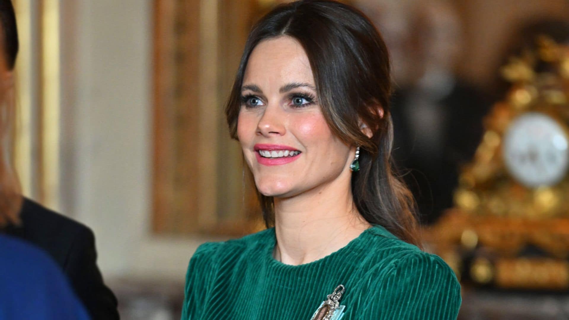 Sofia de Suecia arriesga con un vestido de gala en pana que recuerda a Kate Middleton