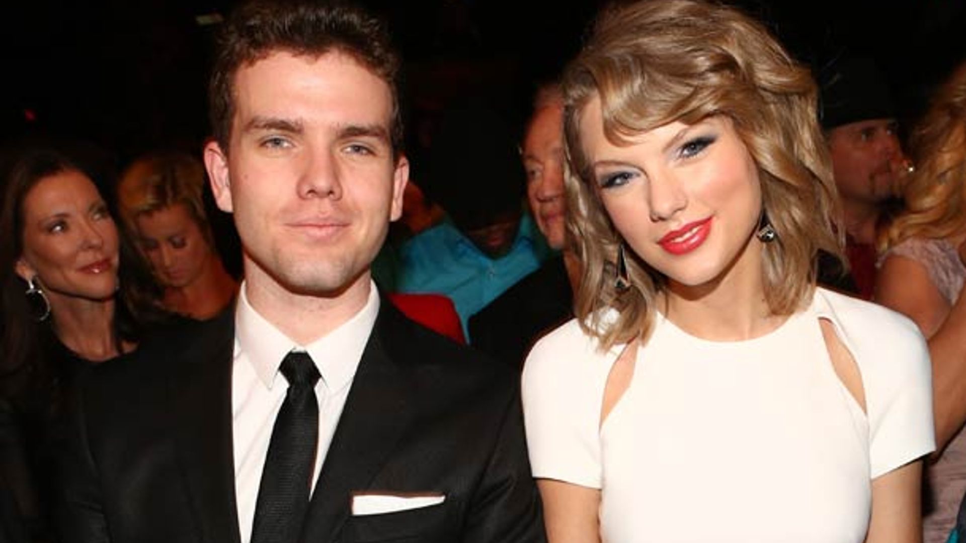 ¡Taylor Swift muy orgullosa! Su hermano debuta en Hollywood