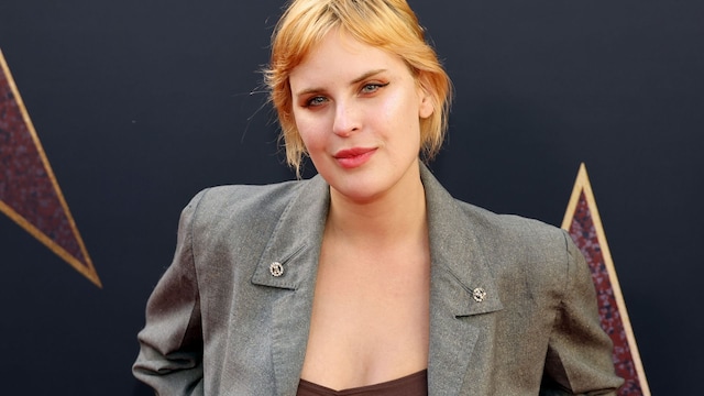 Tallulah Willis posando