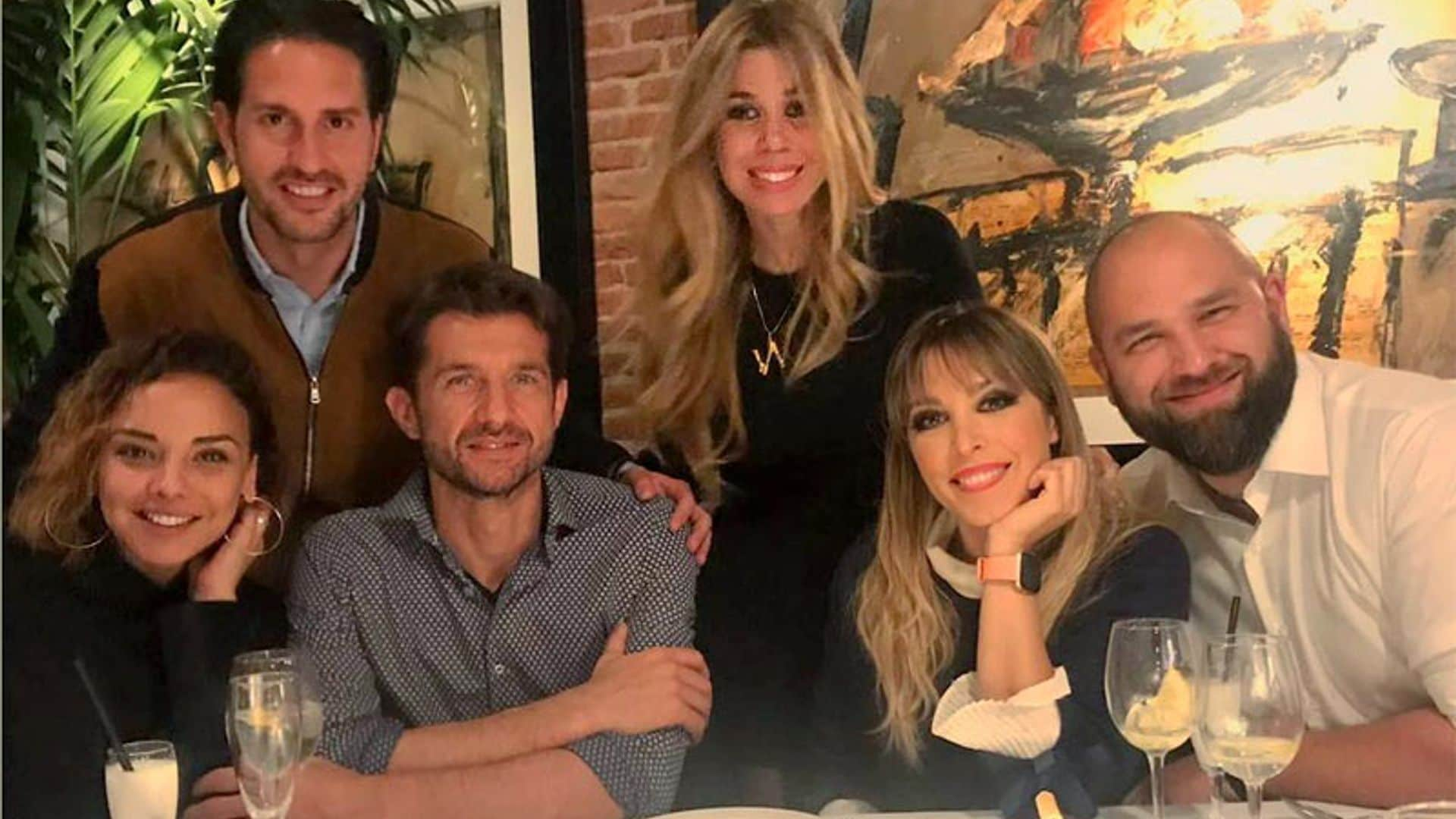 Musical y cena de parejas: el nuevo plan de Chenoa y su novio con sus compañeras de OT