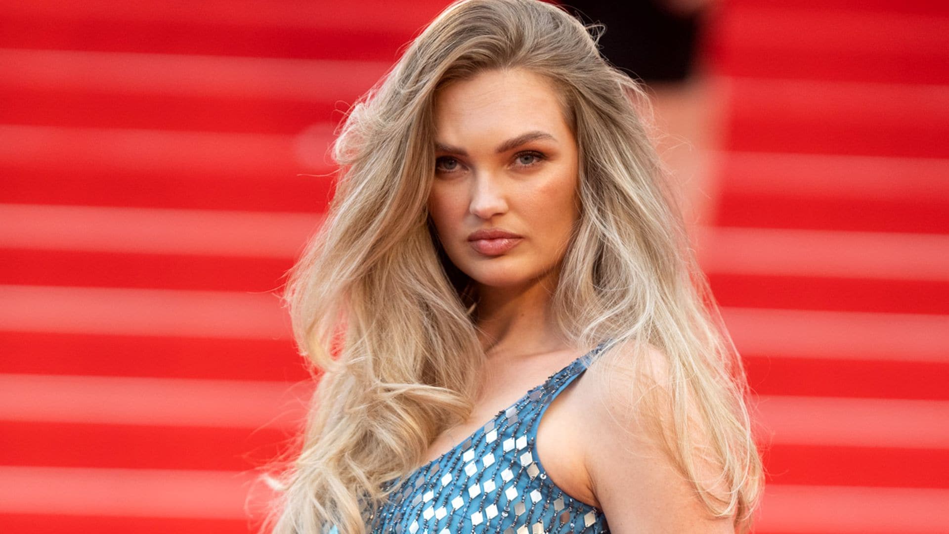 El discreto y ¿misterioso? retorno del 'exángel' Romee Strijd a la pasarela tras ser mamá