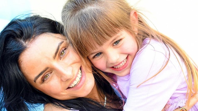 aislinn derbez y kailani