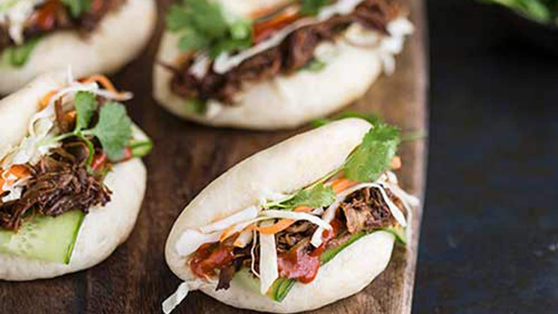 Baos de 'pulled pork' y salsa 'hoisin'