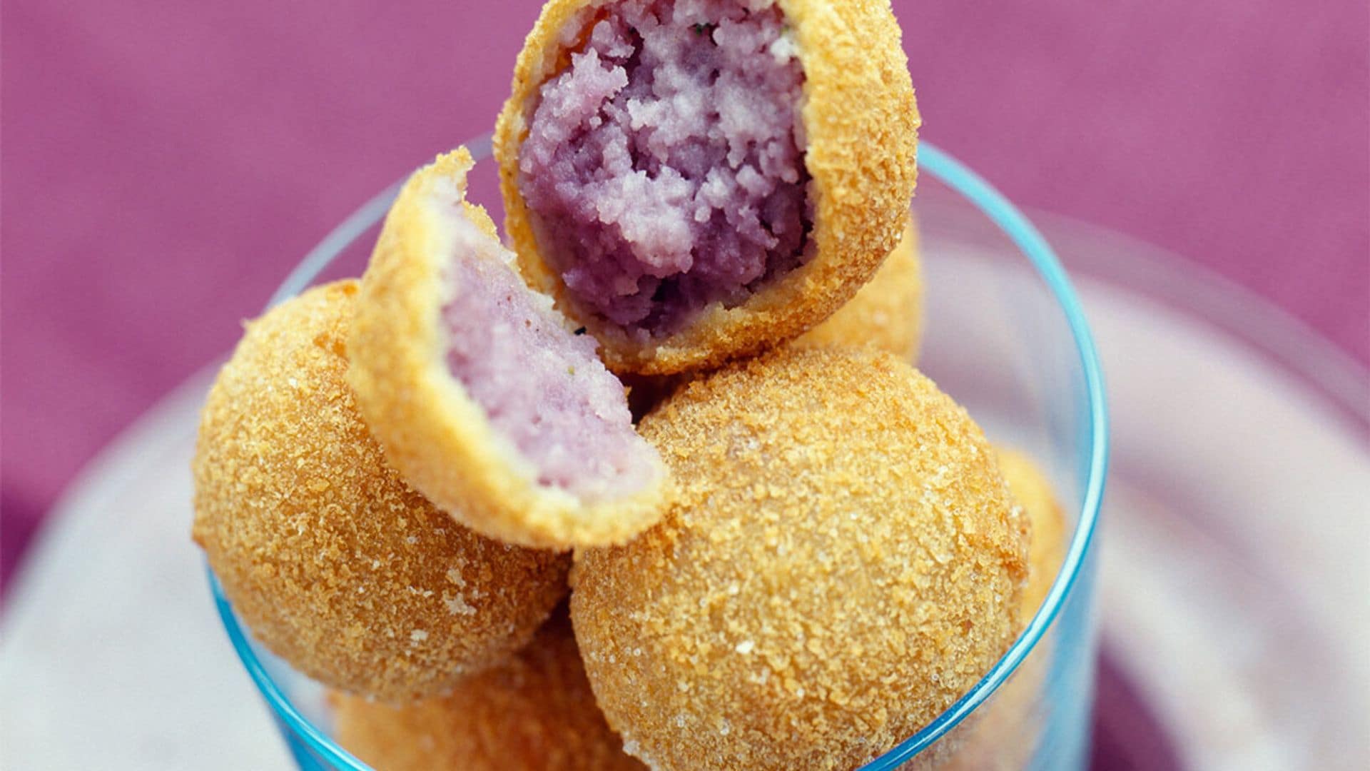 Croquetas de patata violeta