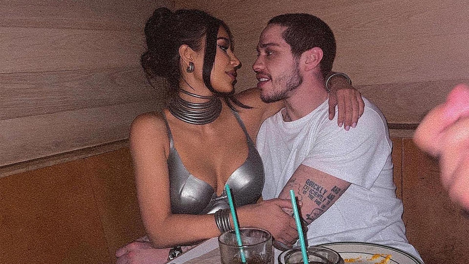 Kim Kardashian explica cuándo empezó a hablar con Pete Davidson y comparte una foto de lo más romántica