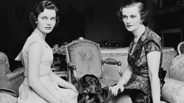 margaret campbell duchess of argyll with her daughter frances helen sweeney