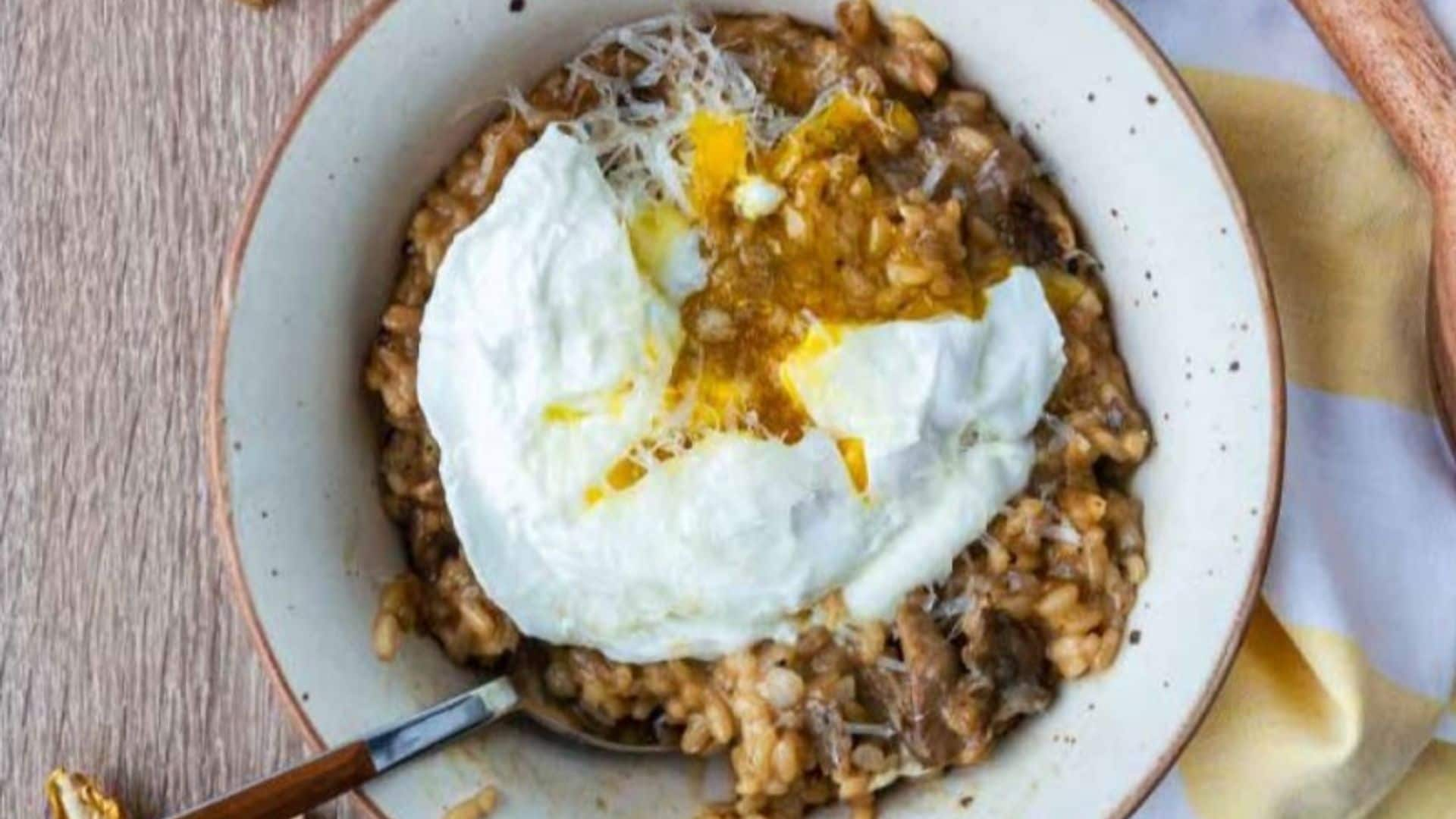 'Risotto' con setas y huevo