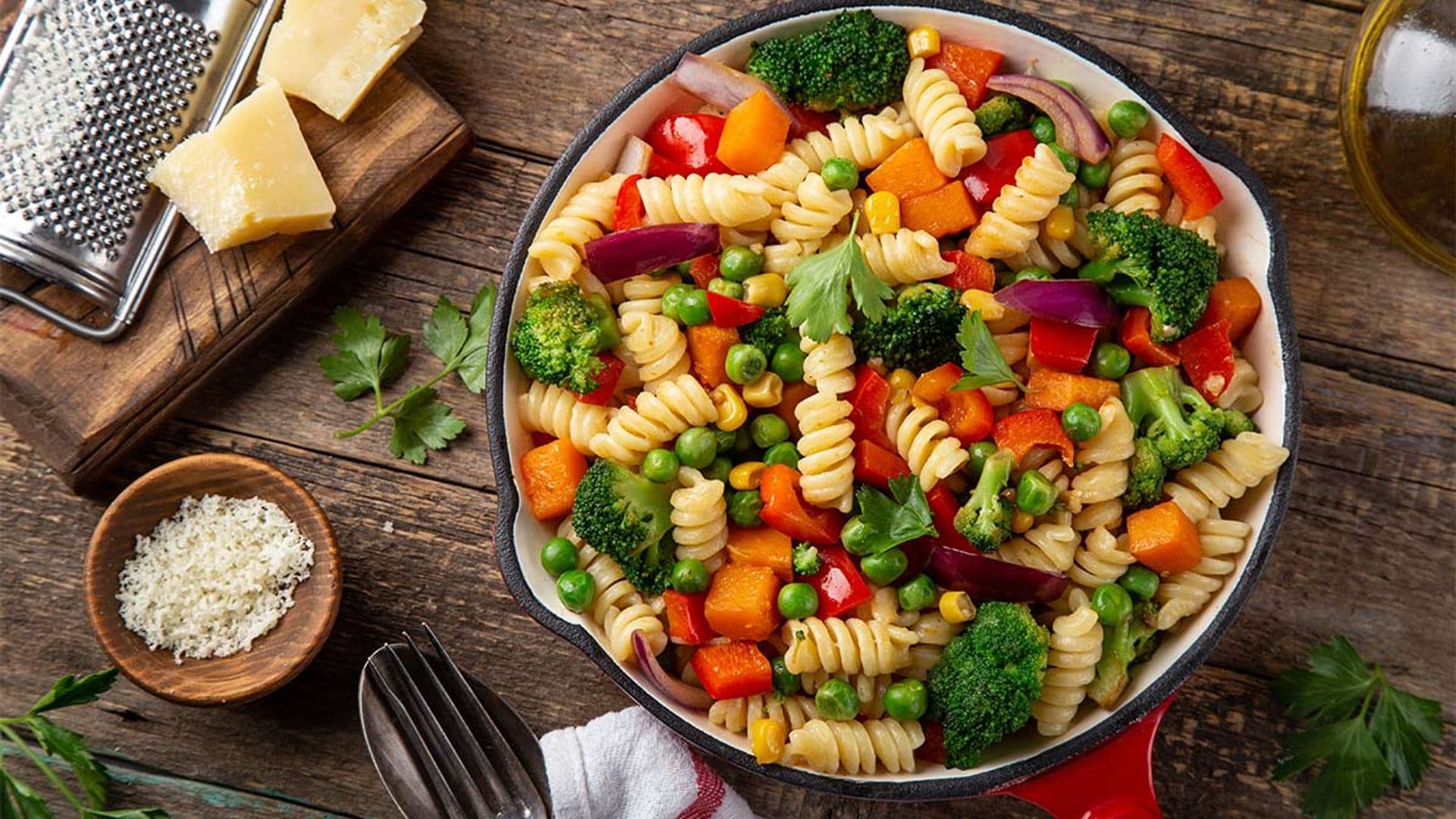 Ensalada de pasta con vegetales