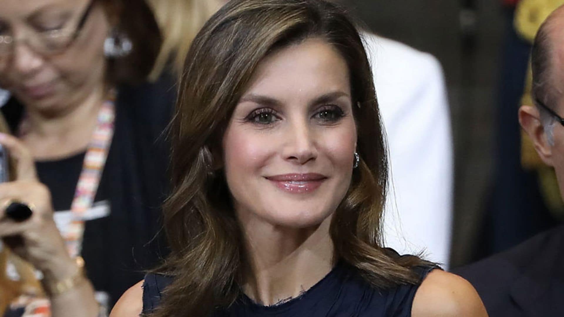 ¿Ha descubierto doña Letizia la técnica de los maquilladores en los desfiles de moda?