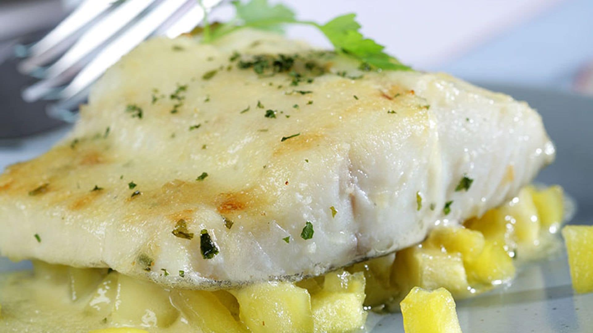 Bacalao confitado con dados de manzana