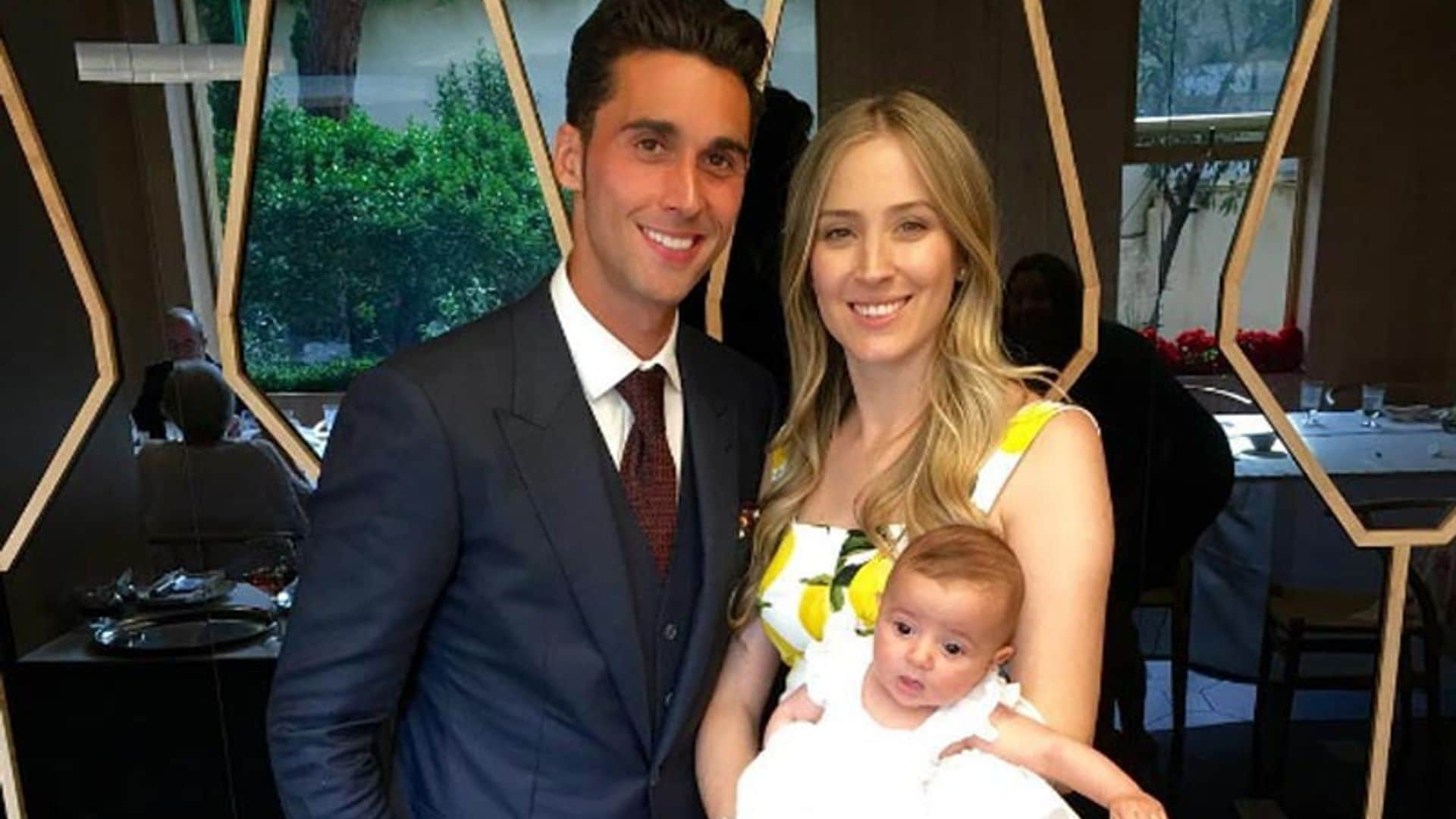 Álvaro Arbeloa y Carlota Ruiz bautizan a su 'pequeña princesa'